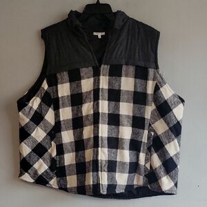 Women's 4X Maurices 4XL quilted black/white plaid flannel zip-up vest wool blend